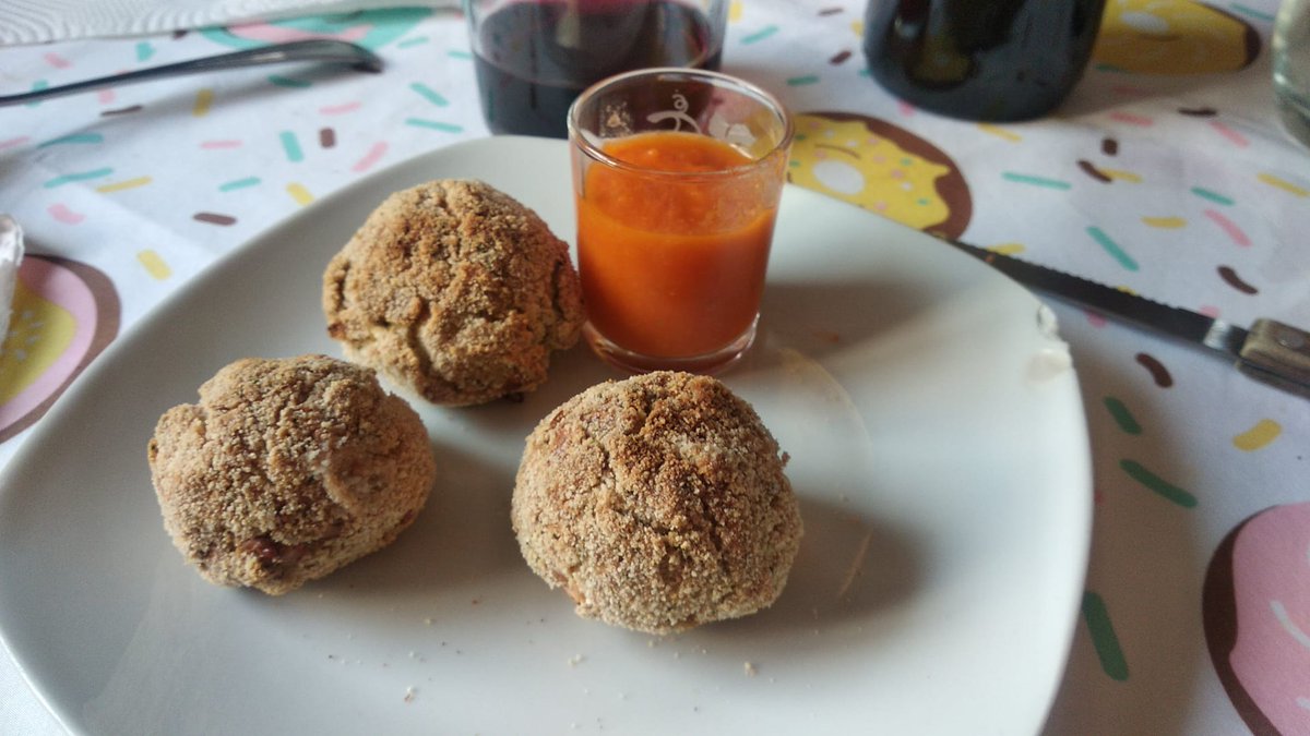 BeerSearcherApp's tweet image. II Edición Cuñada Tapas Awards 
1° Tacos de morcillón y Flor poché (empatados a 38 ptos)
3° Mis pelotas veganas de temporada (33 ptos)
4° Volcán de la Palma