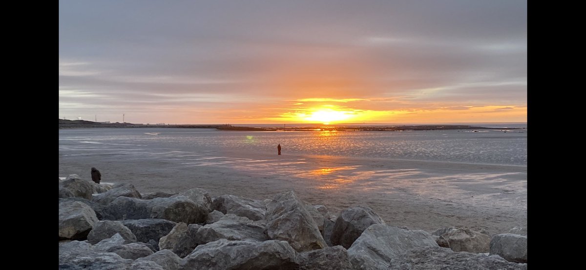 I can never do it justice but Morecambe Bay is beautiful this evening! 😍

#morecambebay #lancashirelife #feelinglucky