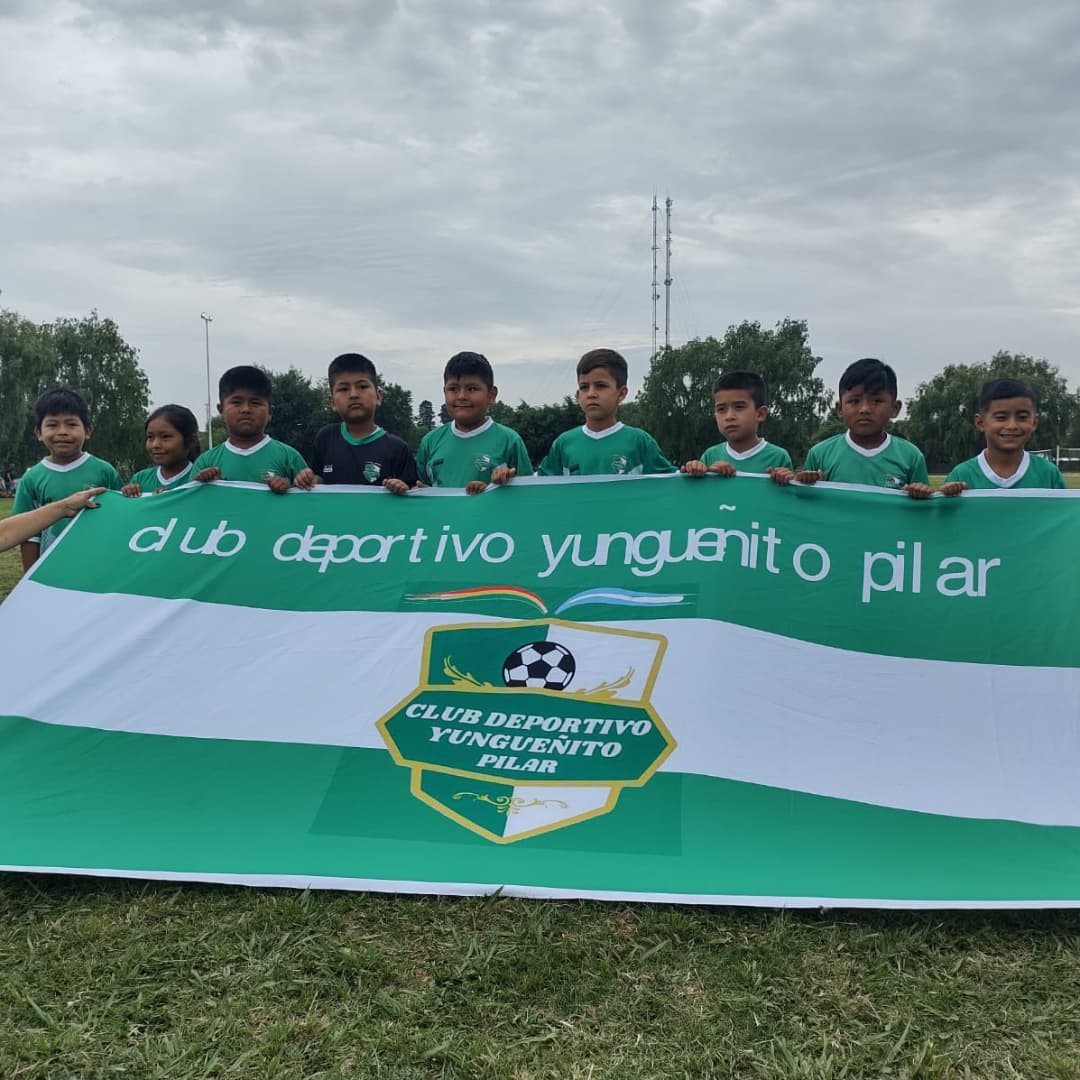 DeportesPilar's tweet photo. Durante la jornada de ayer, el Polideportivo de Pilar albergó la disputa de las finales de la Liga Formativa de Pilar.

Fue una fiesta del fútbol infantil de todo el distrito y de la familia.

¡Felicitaciones por el trabajo realizado a lo largo de todo el año! https://t.co/ZpZk3S0YD7