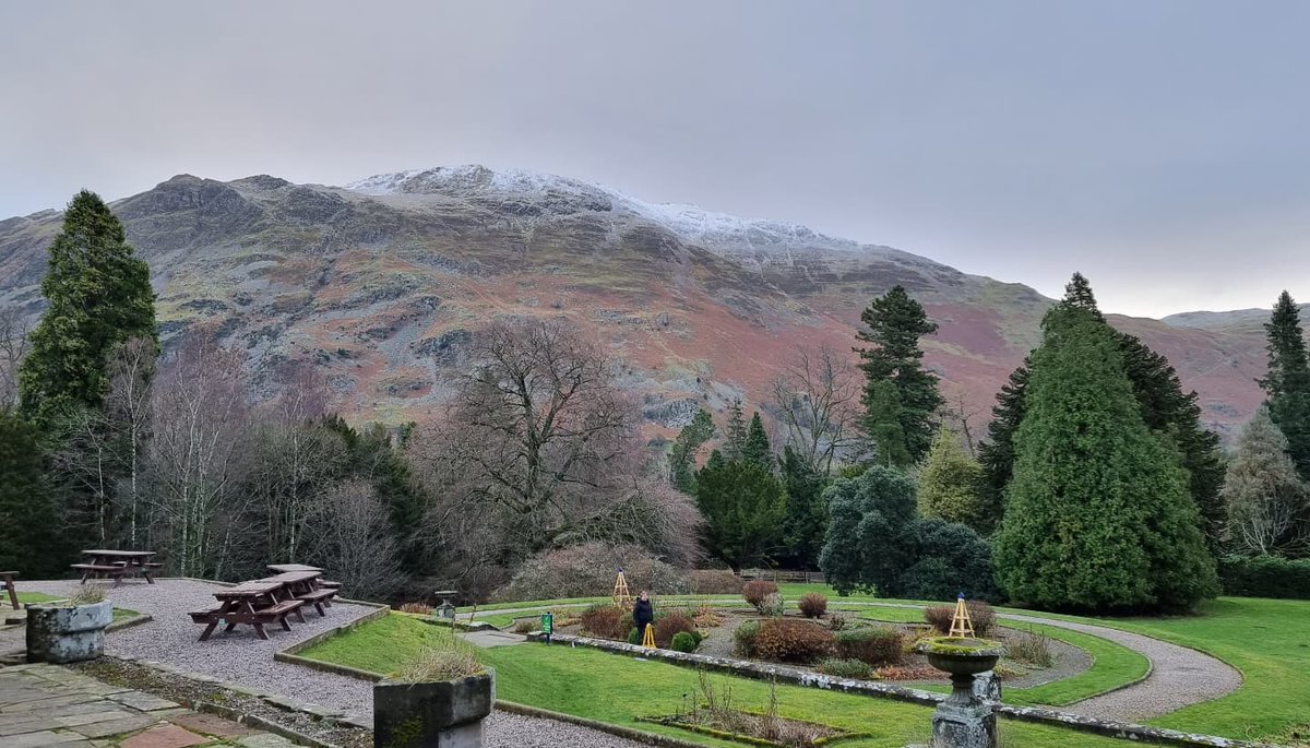 MRSearchDogsEng's tweet photo. We were joined by our patron @alanhinkes OBE who also handed us a cheque donation from a recent talk he had undertaken. Thank you Alan.
A fantastic weekend of true Lake District weather and amazing people
#lateralflowtesting
#makingitwork
#k9mountainrescue https://t.co/Ecx5CBPZDY