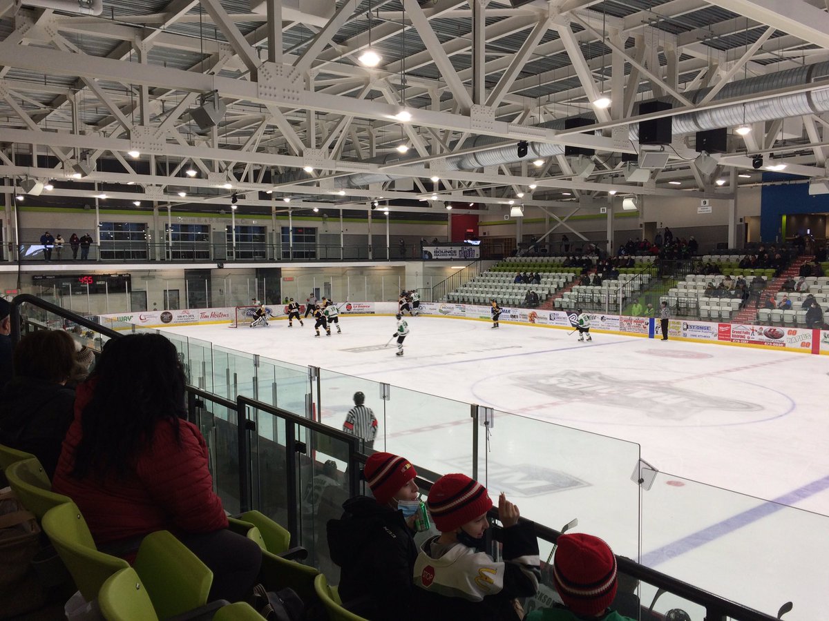 JackieFosterNS's tweet photo. And it’s all tied up at 2!
Let’s go Rapids! @GFRapidshockey https://t.co/DgN6ODj1BA