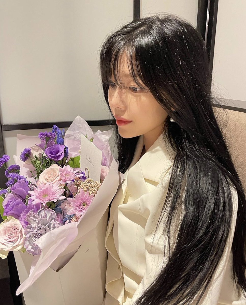 gowoonarchive's tweet photo. 211006 ig update ! https://t.co/aEbpGzo8M2