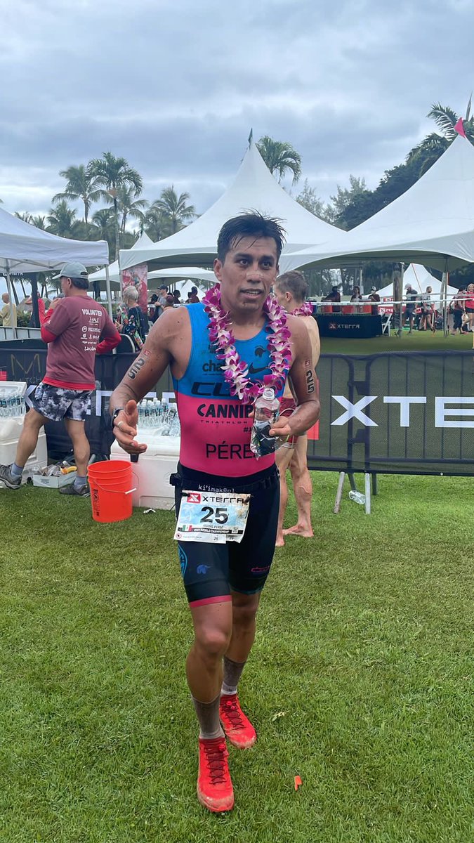 FedMexTriatlon's tweet photo. Michelle Flipo @MichelleFlipo MEX gana medalla de bronce 🥉 el Campeonato Mundial de Triatlón XTERRA Maui 2021.
Francisco Serrano @serrano_tri 9º
Irving Pérez @irvingperezp 17º
Mau Méndez @MauMendezmx DNF
#xterramaui https://t.co/ikSnpqWuaU