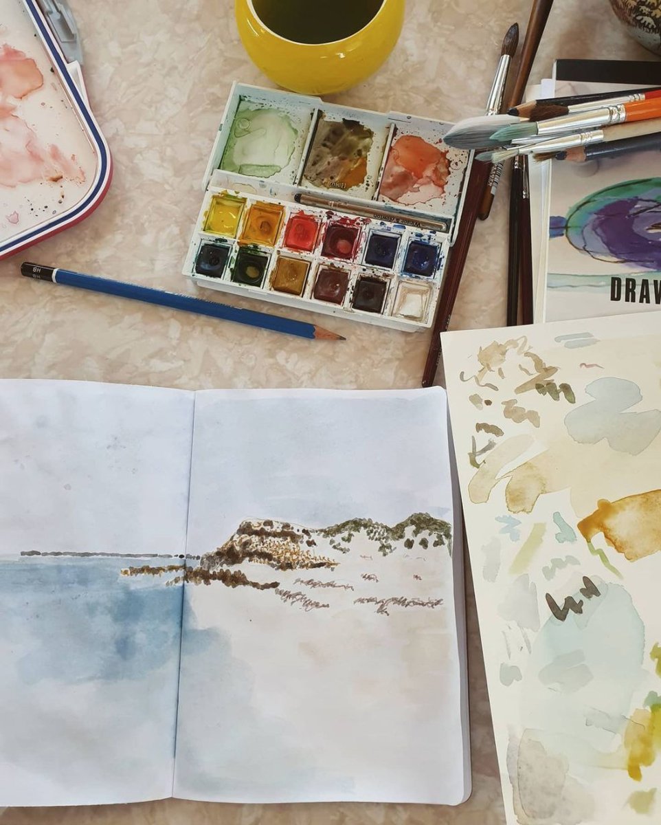 We love getting a behind the scenes look into everyone's creative process. Beautiful sketchbook spread by @frankieandray! Don't forget to share your work with us by using the hashtag #sbpprocess. 💙