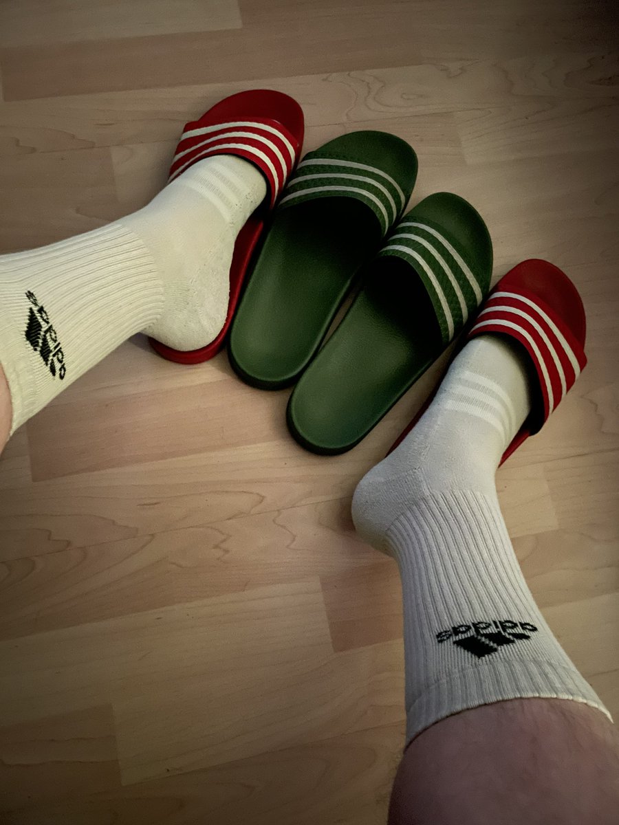 socks_sneaker's tweet photo. #socks #slides #gayboy #cumonfeet #adidas #adilette https://t.co/Nh6bHFVwLr