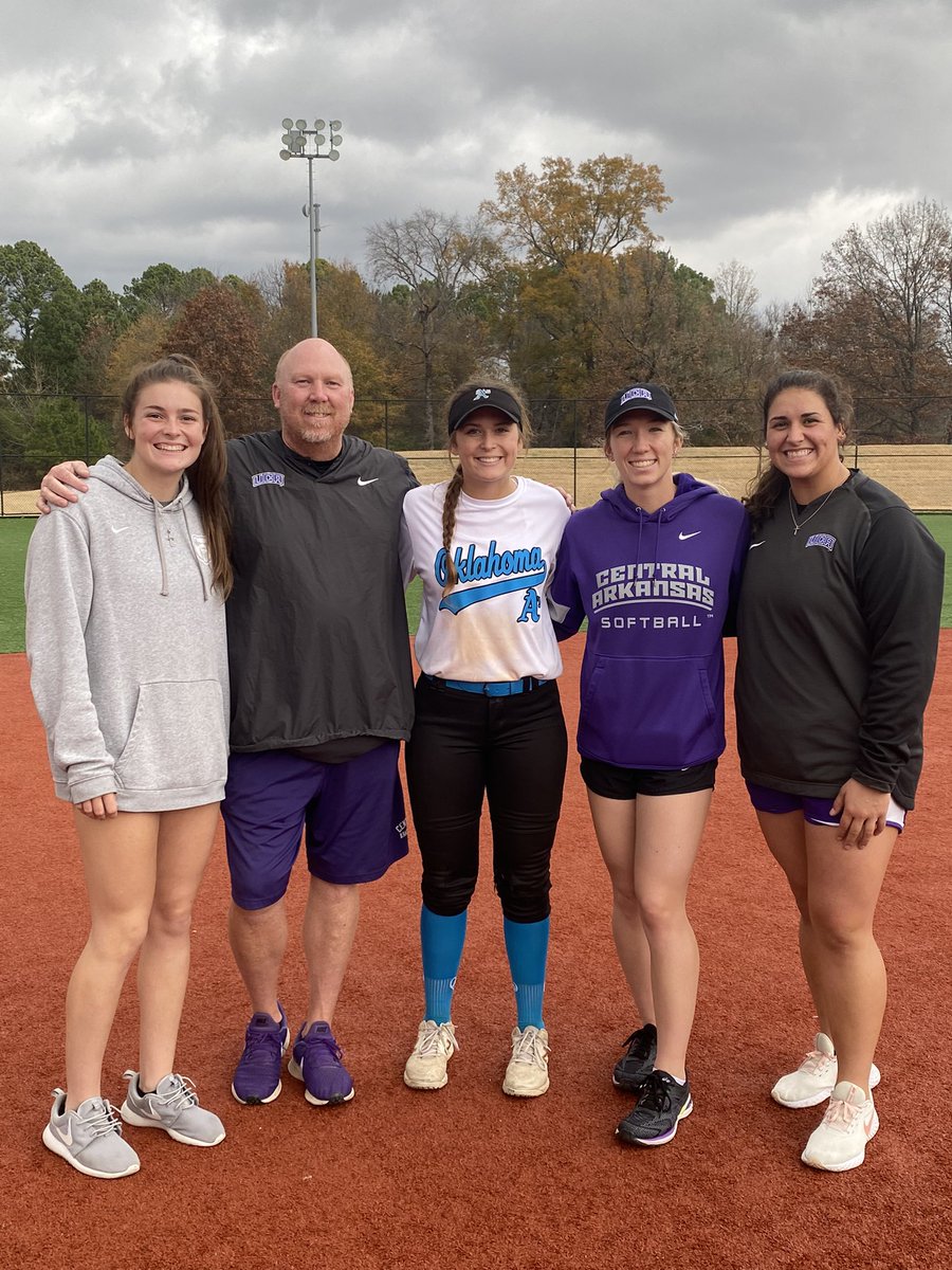 I had such a great time <a href="/UCASoftball/">UCA Softball</a> today! A huge thank you to <a href="/CoachJenParsons/">Jenny Parsons</a> and <a href="/CoachLucas_/">Coach Lucas</a> as well as the rest of the leaders there. Thank you for a great camp day! #gobears #D1
