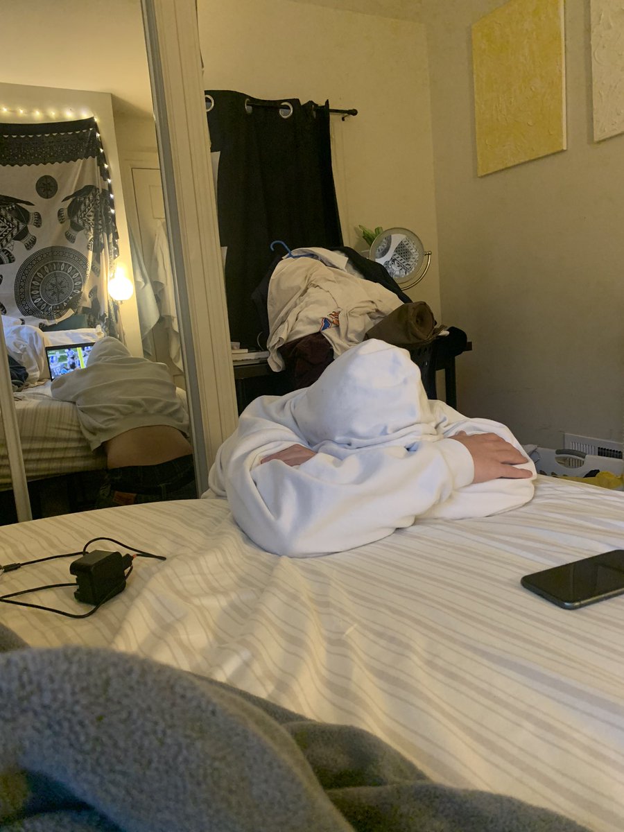 iamlibbyy's tweet photo. The progression of having a lions fan boyfriend @wblentz310 https://t.co/SSvRyyBPgk