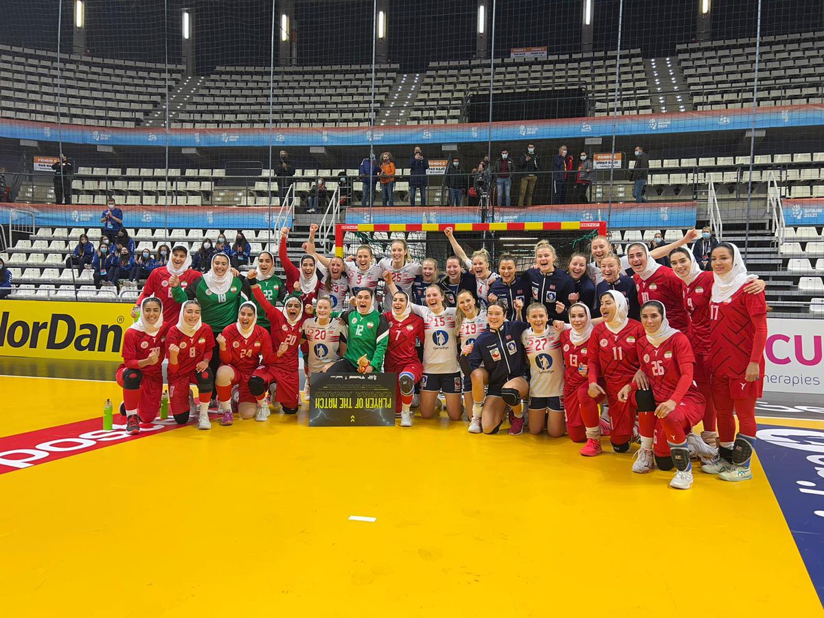 Congratulations, Fatemeh!  Today we're winners, together. 🤩
We wish you and Iran all the best in the upcoming games! 🇳🇴🤝🇮🇷

#SheLovesHandball @ihf_info