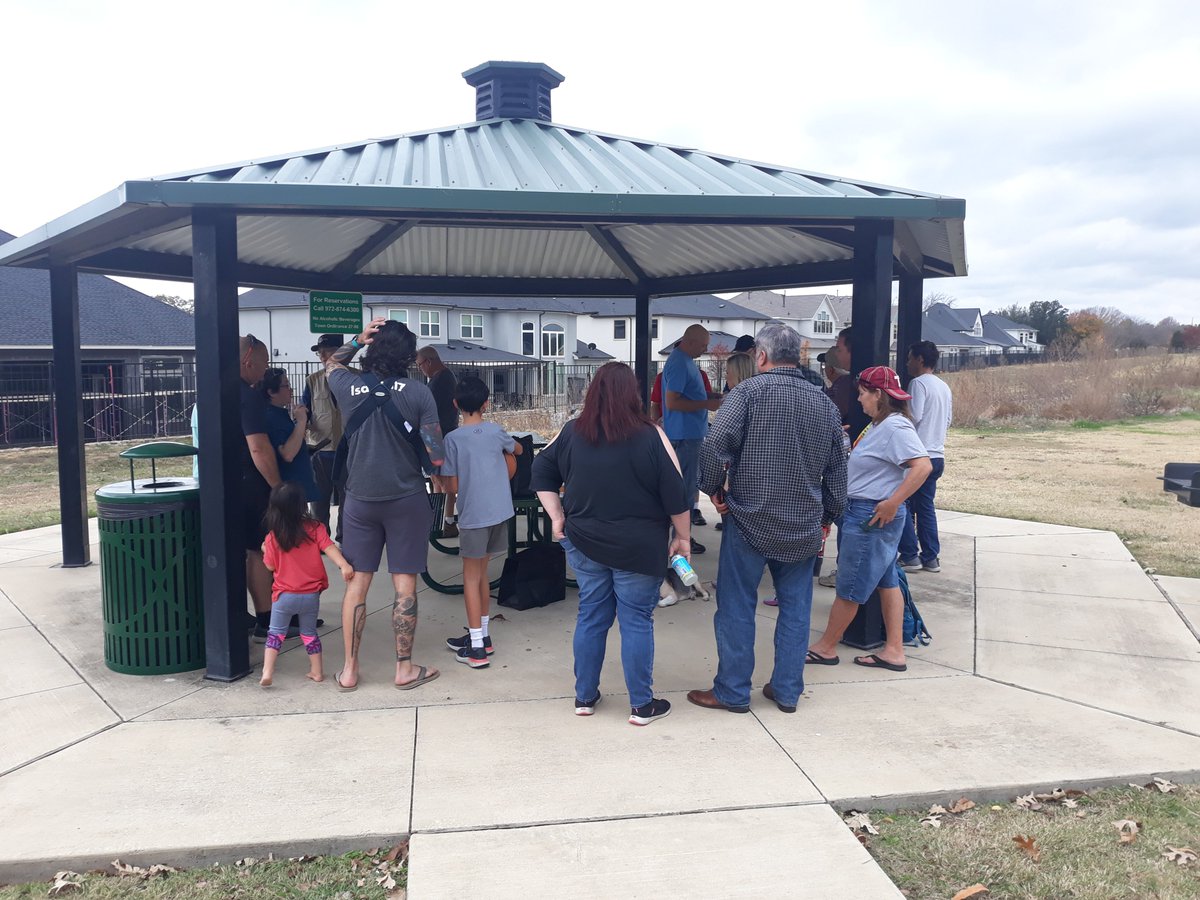 runningtexas5k's tweet photo. A Geocaching "World of Warcraft" EVENT was held today in Flower Mound, Texas. 40 #WOWcache trackables were handed out by our host rj_toot. 30+ people showed up. #Geocaching #Trackables #WorldOfWarcraft #WOWcache https://t.co/NxmuDuUsT2