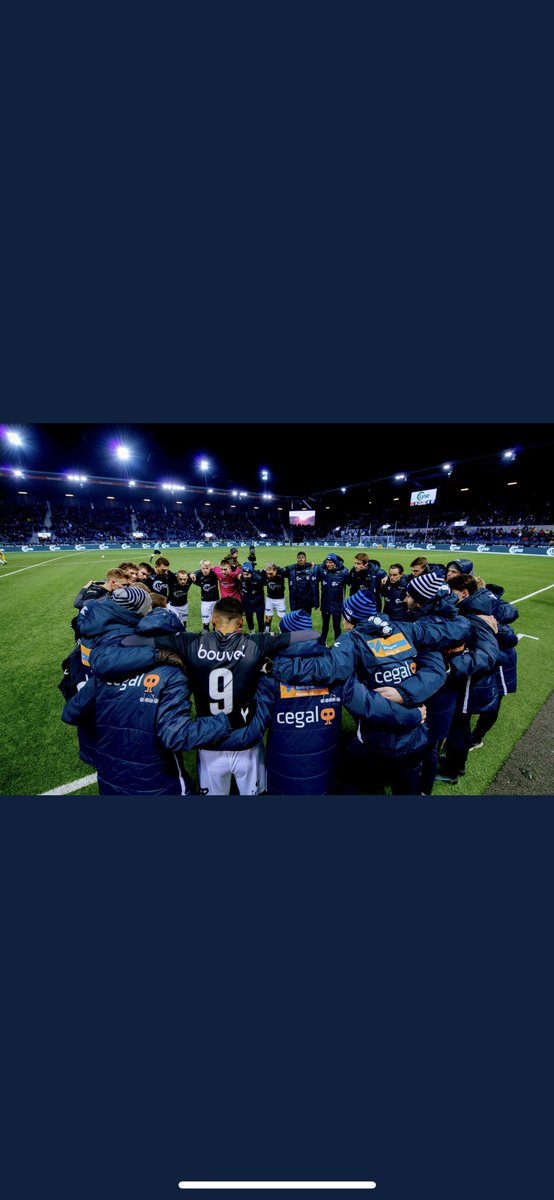 Det blei èin blåe dag og Europa neste år💙 For èin fantastiske gjeng me har på og utenfor banen 💪🏼 Kraft &amp; Kjærlighet  <a href="/vikingfotball/">Viking Fotball</a>  🥉
