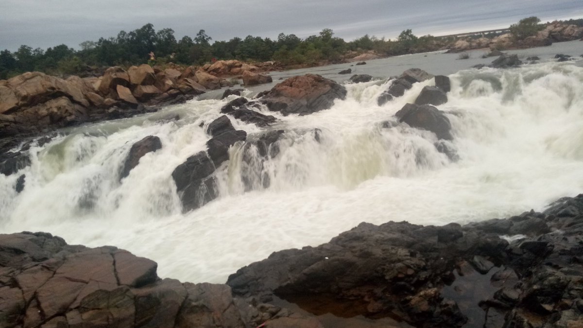 directorsanjay's tweet photo. Had a great time at sacred pool Bhimkund in the river Baitarani #bhimkund #mayurbhanj #keonjhar #waterfall #sacredpool #odishatourism #OdishaByRoad @odisha_tourism @TourismDptt @tourismgoi @BBSRBuzz https://t.co/NneiTwrLu4