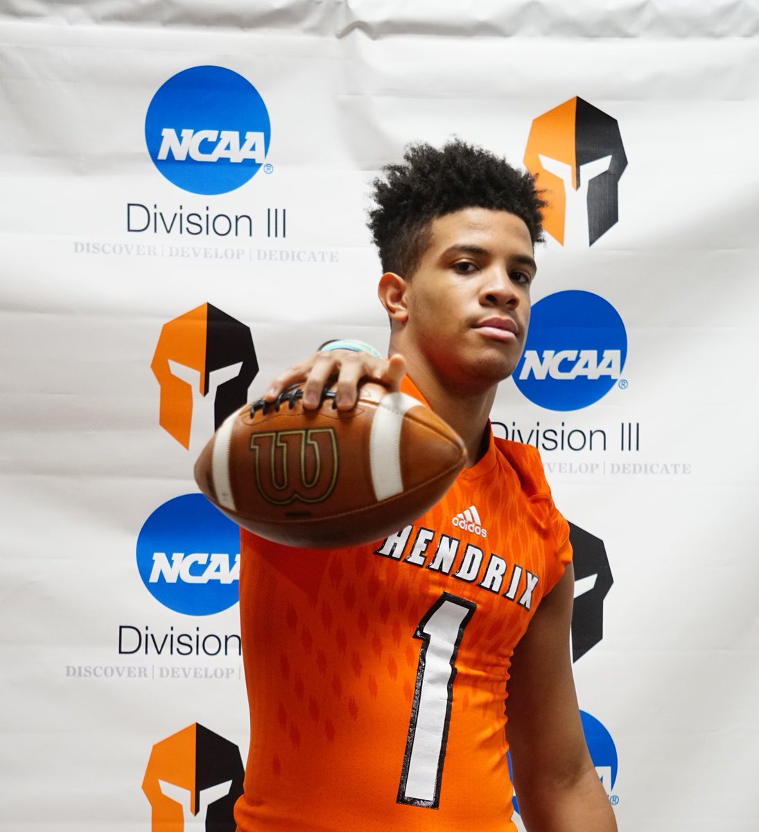Thankful to receive an offer from <a href="/HendrixFootball/">#WeAreWarriors</a> Thank you to <a href="/CoachTeddie/">Thomas Eddlemon M. Ed</a> for this opportunity <a href="/HALionsFootball/">Harding Academy Lions Football</a> <a href="/GregEubanks1/">Greg Eubanks</a> #WeAreWarriors