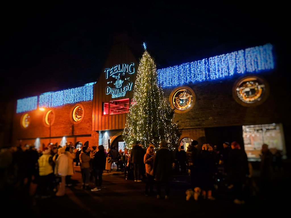 𝘞𝘏𝘐𝘚𝘒𝘌𝘠𝘖𝘙𝘞𝘏𝘐𝘚𝘒𝘠🥃 (@marc_whiskey) on Twitter photo You know it's Christmas when the <a href="/TeelingWhiskey/">Teeling Whiskey</a> Christmas Tree lights up Newmarket Square! Great to see this return again this year with so many people braving the cold. The Hot Whiskeys certainly went down a treat tonight😋
#teelingwhiskey #irishwhiskey
#supportlocal #dublin8 You know it's Christmas when the <a href="/TeelingWhiskey/">Teeling Whiskey</a> Christmas Tree lights up Newmarket Square! Great to see this return again this year with so many people braving the cold. The Hot Whiskeys certainly went down a treat tonight😋
#teelingwhiskey #irishwhiskey
#supportlocal #dublin8