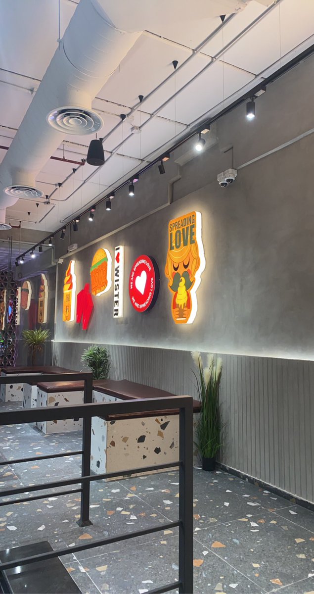 تغطيات مساآء الرياض نون (ww0) tweet media