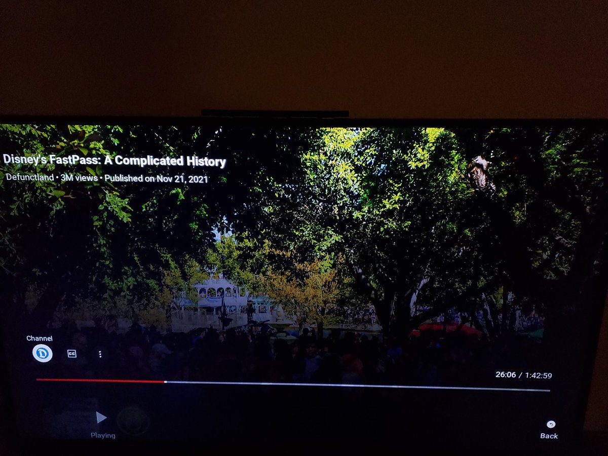 Rowskey's tweet photo. @TeamYouTube This is the interface now, dark and covered up, I want to see what I paused, takes 8 seconds to disappear after playing again.  Only happens with YouTube, on all of my chromecasts noe after the updated. https://t.co/uPq44GK5bj