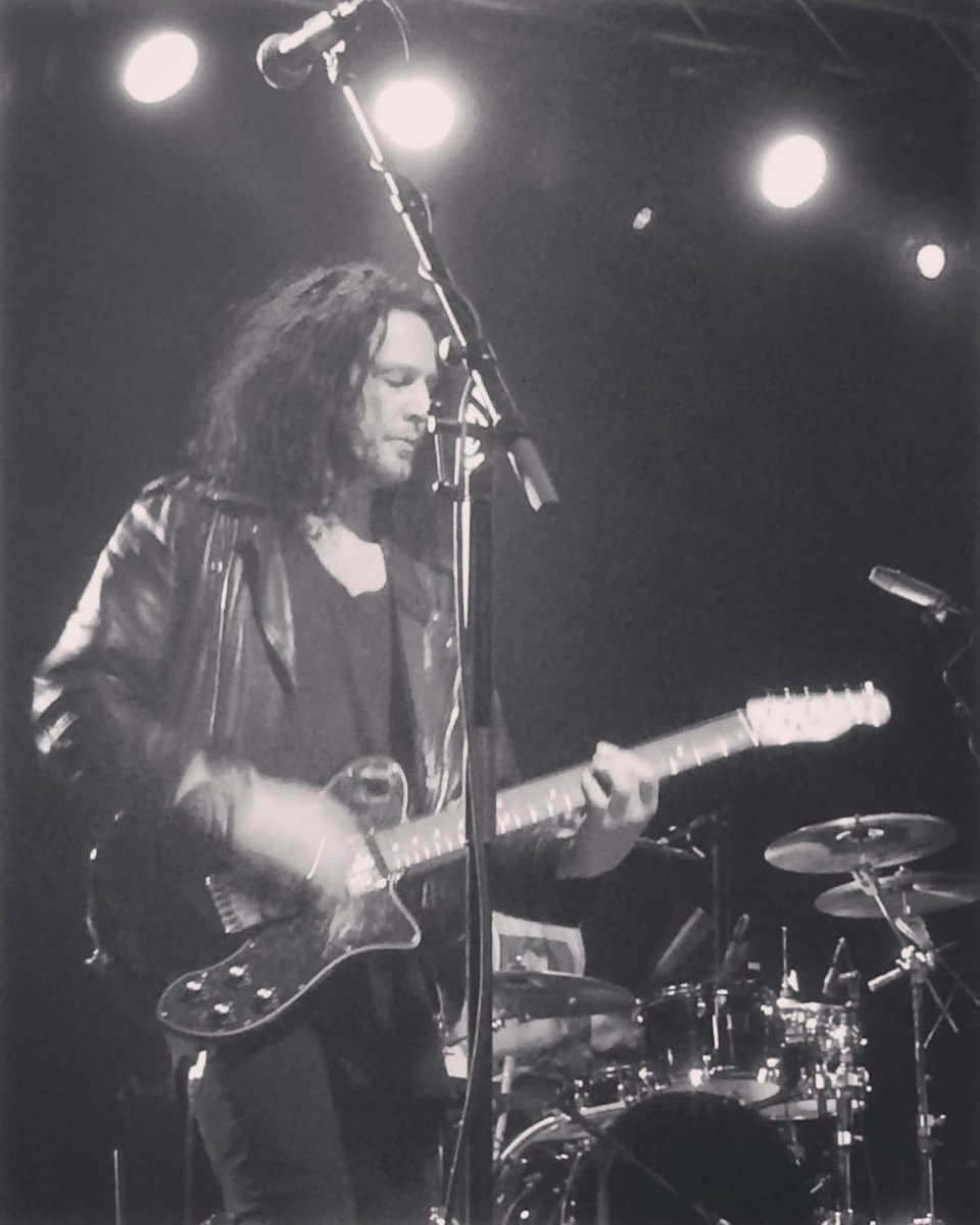 Carl_Barat_News's tweet photo. On this day in 2015 we headed to the frozen wastes of Helsinki to see @cbandthejackals play an ice melter of a gig at @CircusHelsinki @carlbaratmusic @Butterfly_bangs @B0NEtweet #billytessio #carlbarat #adamclaxton #jaybone https://t.co/IzQVmCXVuf