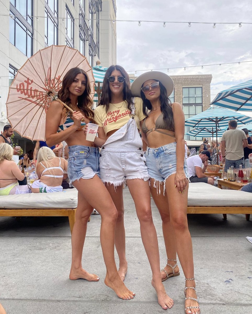 poolhousesd's tweet photo. Sundays are more fun under the sun 🌞
#Lifeunderthesun https://t.co/ATtLLLnwPN