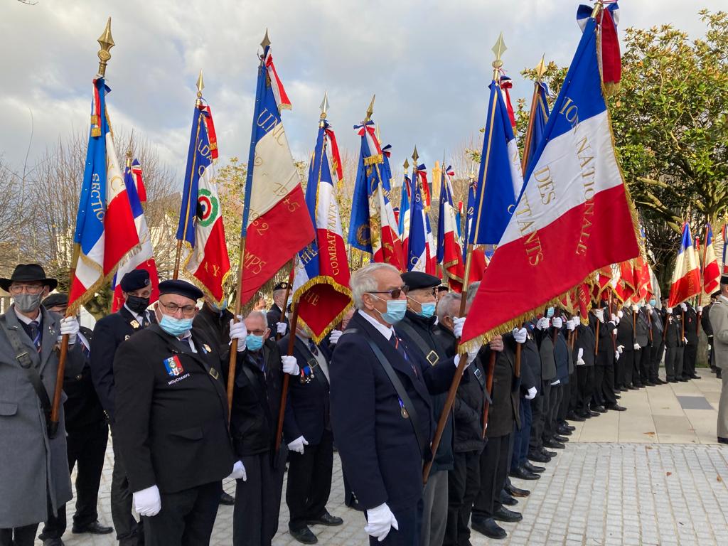 a_leboeuf's tweet photo. En ce 5 décembre, 200 portes-drapeaux étaient réunis à La Roche-sur-Yon puis à l'Hôtel du Département pour rendre #hommage aux Morts pour la France pendant la guerre d’Algérie et des combats du Maroc et de la Tunisie.
#commemoration https://t.co/K8R6KscjkU