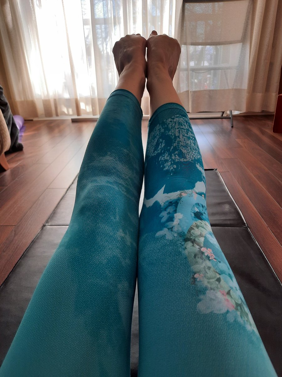 marcilisa4's tweet photo. Jour de congé ? Nah... It's thigh, abdo and butt day!😉👊🏽🤸‍♀️☀️ #fillactive #fitspirit #legday https://t.co/riFJIC27KA