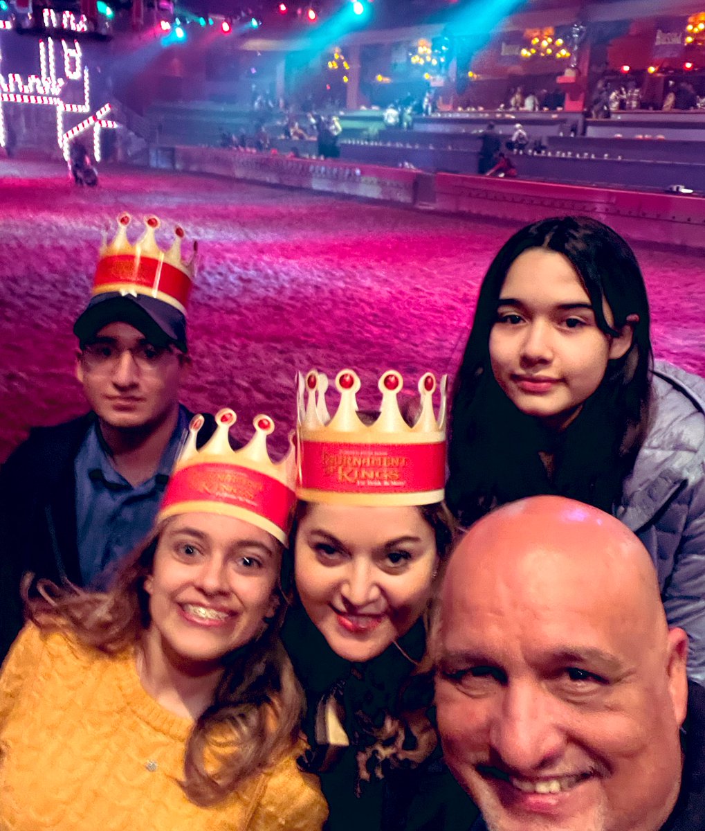 Jessedelallata's tweet photo. #tournamentofkings @ExcaliburVegas was way better than I expected. Highly recommended. https://t.co/WRJOHfHvXH