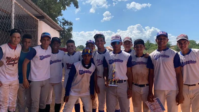 ligaince's tweet photo. Felicitaciones a la escuela #Manpitos por coronarse campeón en la categoría #JuvenilAA y a su vez al @ClubIncitos por lograr el Sub Campeonato 🏆👏
#Municipal2021 https://t.co/9VAlgKIjfs