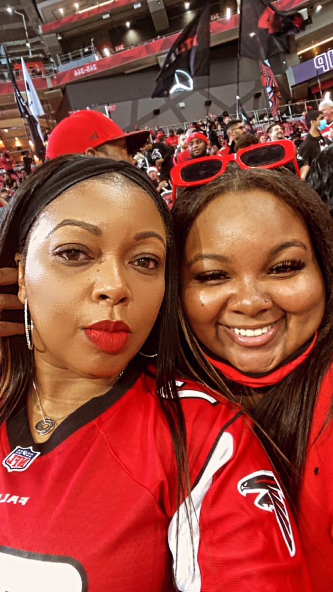 MzzDaizy's tweet photo. #dirtybirdsnest #dirtybirds #MercedesBenzstadium #atlantafalcons #RiseUp https://t.co/Qm9236hz40