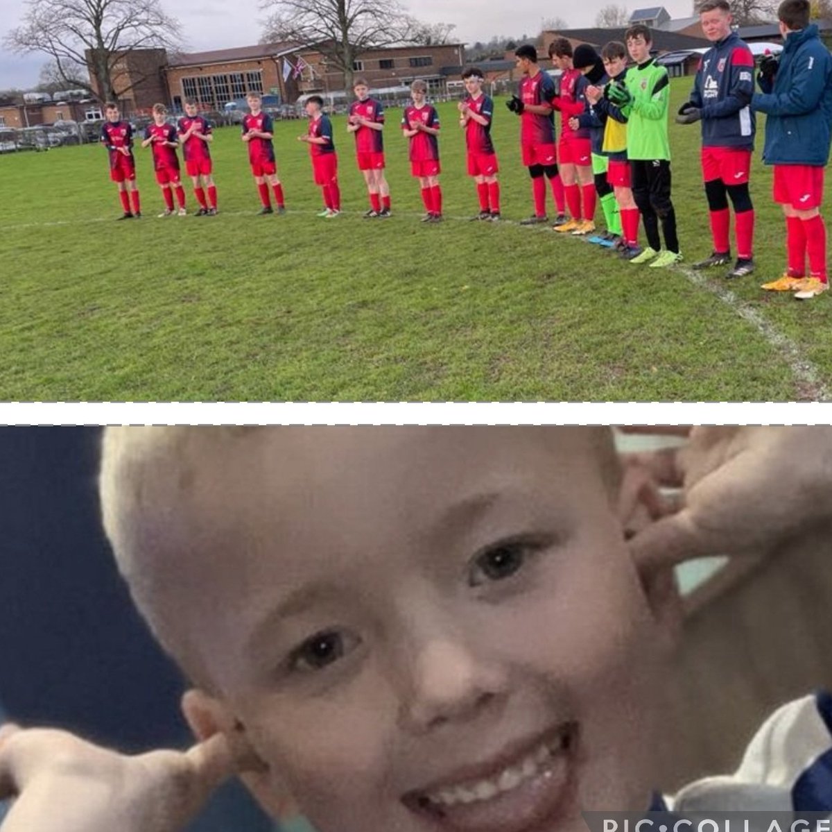 Our players clapping in the memory of #Arthur he loved football and so do our boys ⚽ ❤️