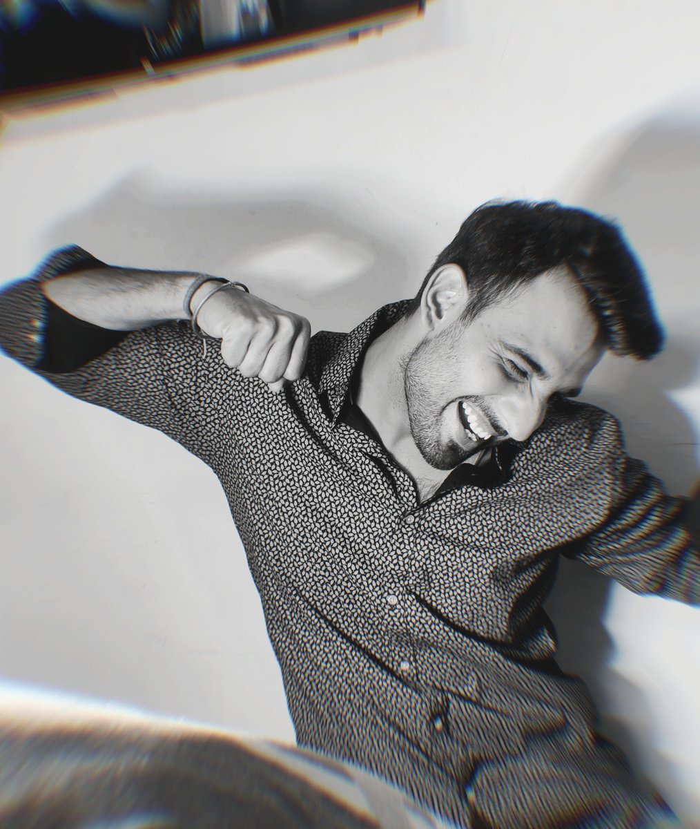 pulkitgour8's tweet photo. Enjoy the process.
Shot on Oneplus @OnePlus_IN
#aesthetic #OnePlus8Pro
#blackshirts #editlikeapro #bestphotoediting #colorgrading #luminance #lightroompresets #photoshootready #indoorrabbit #fun #enjoyeverymoment #thatslife #some #whitebackground #wallofphotos https://t.co/Lei502okPu
