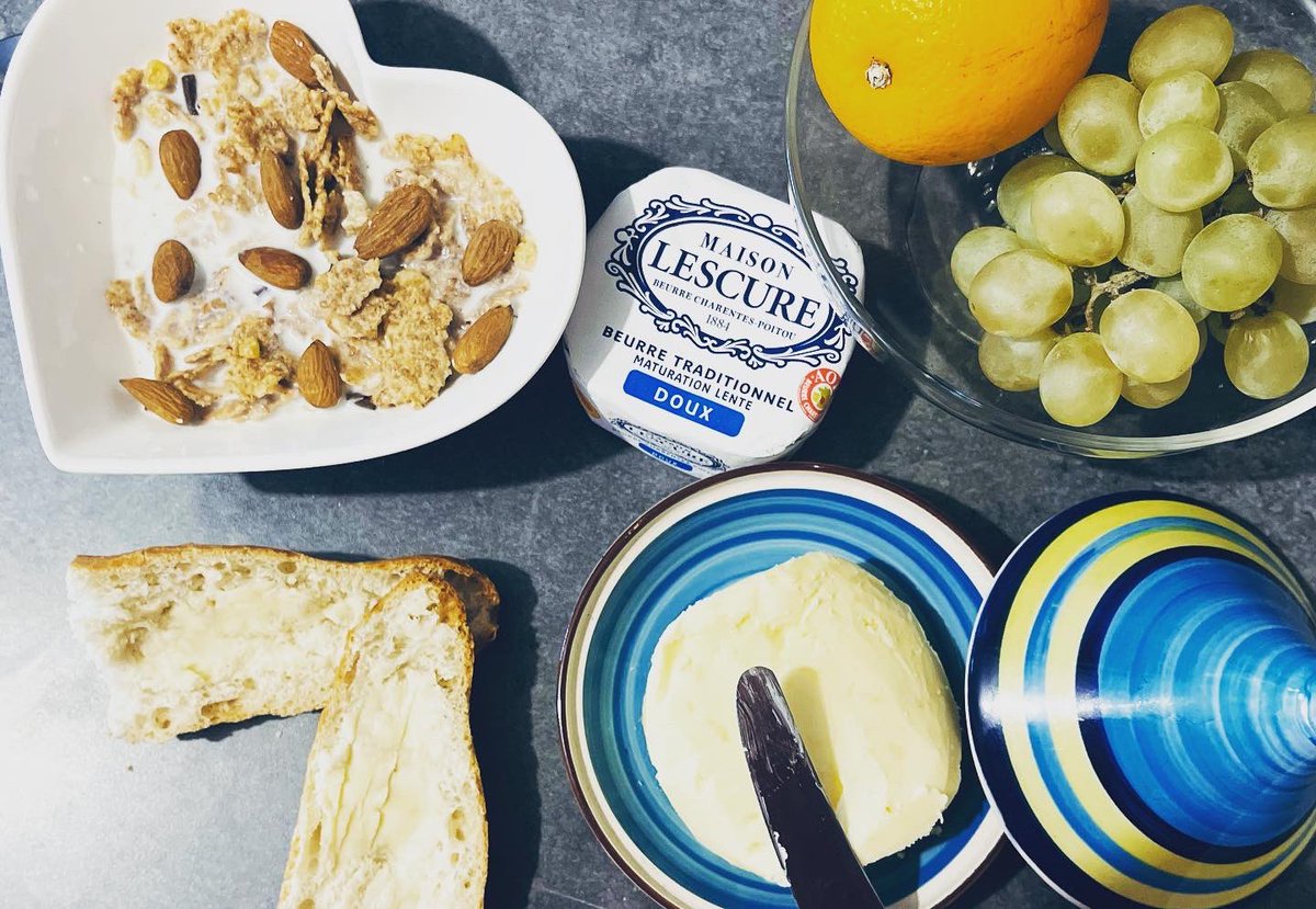 Majdoline_A's tweet photo. #instantsLescure #MaisonLescure #instantsGourmands 😋😋😋 https://t.co/2PvjplLQ4E