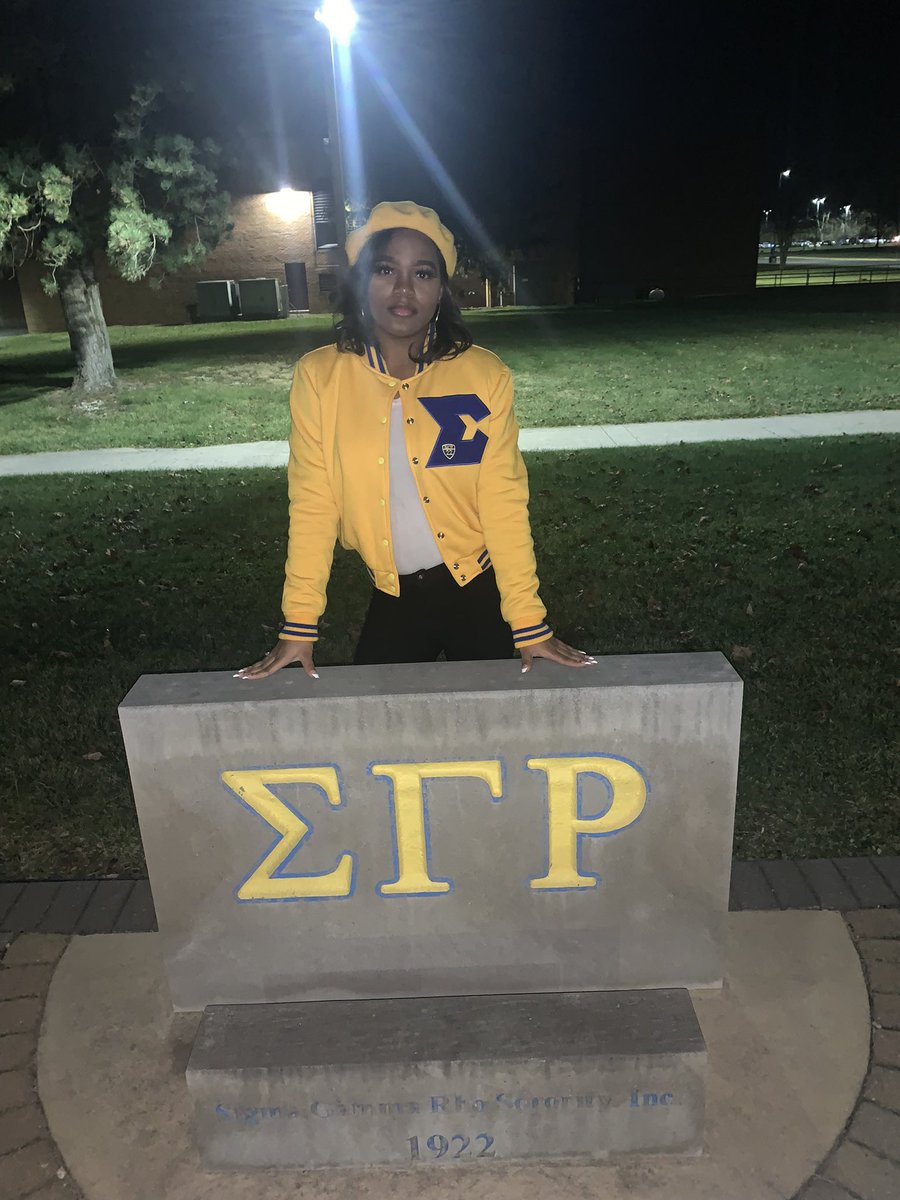 iammariahhh01's tweet image. Only Σigmaland can handle these VivaciouΣ VocalΣ💙💛💙💛 #Live5 #TheLegacyContinued