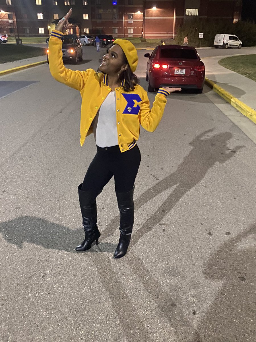 iammariahhh01's tweet image. Only Σigmaland can handle these VivaciouΣ VocalΣ💙💛💙💛 #Live5 #TheLegacyContinued