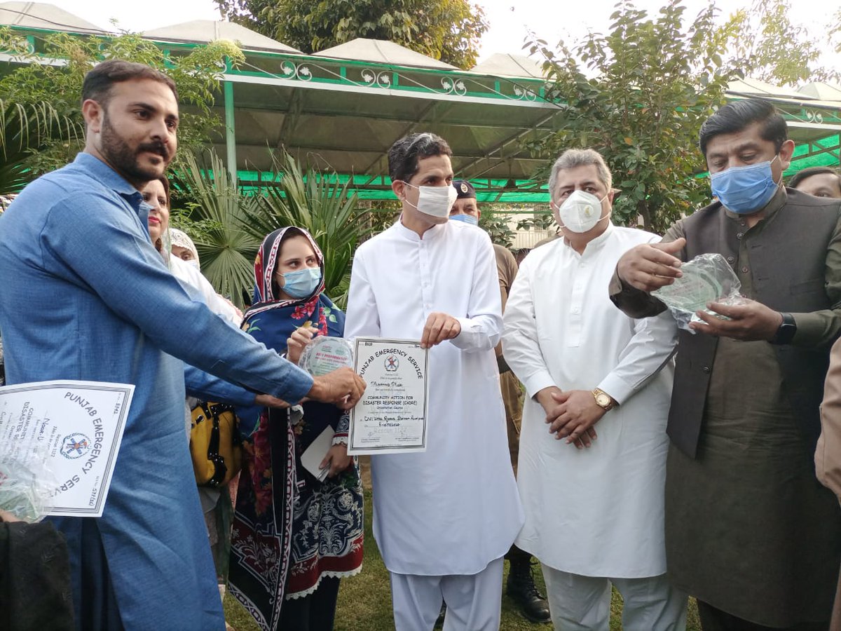 Kkinsafian's tweet photo. Proud a part of tigarforce ✌️
#ٹائیگرفورس_توجہ_کی_منتظر 
Brother @ShanglaFaiz 
@M_MUSAJANJUA @AbidaPti @RajaBabarPTI @TahiraZaheer9 @AtifJav56167122 @ambreen https://t.co/iPZMqCA5bU