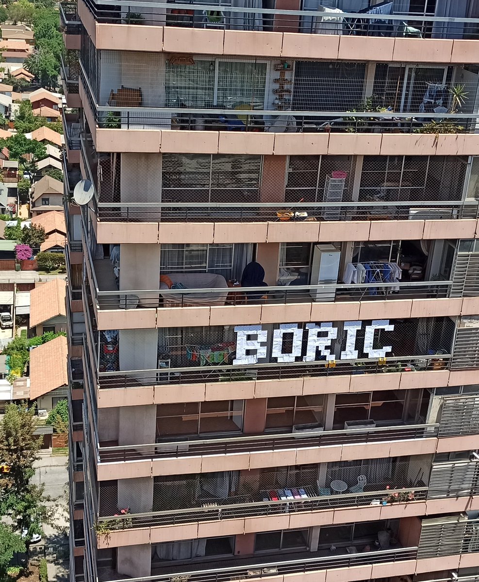 JoceLaucha's tweet photo. Igual quedó la toletole en el chat de los vecinos 🤭 https://t.co/0W8cUxT54q