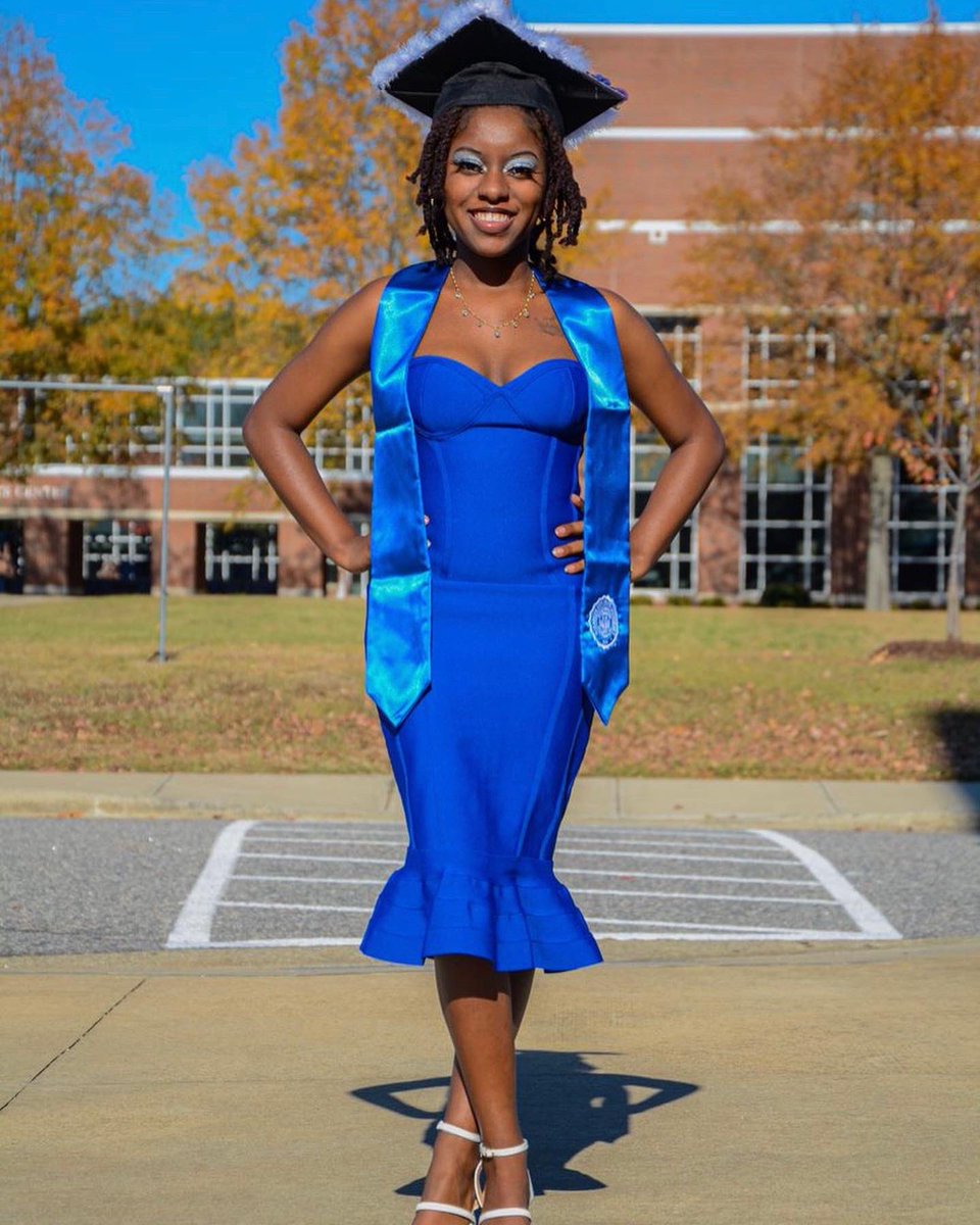 Shariseeeee's tweet photo. ECSU 2021 GRADUATE π #ecsu21 https://t.co/bplO2PBh8c