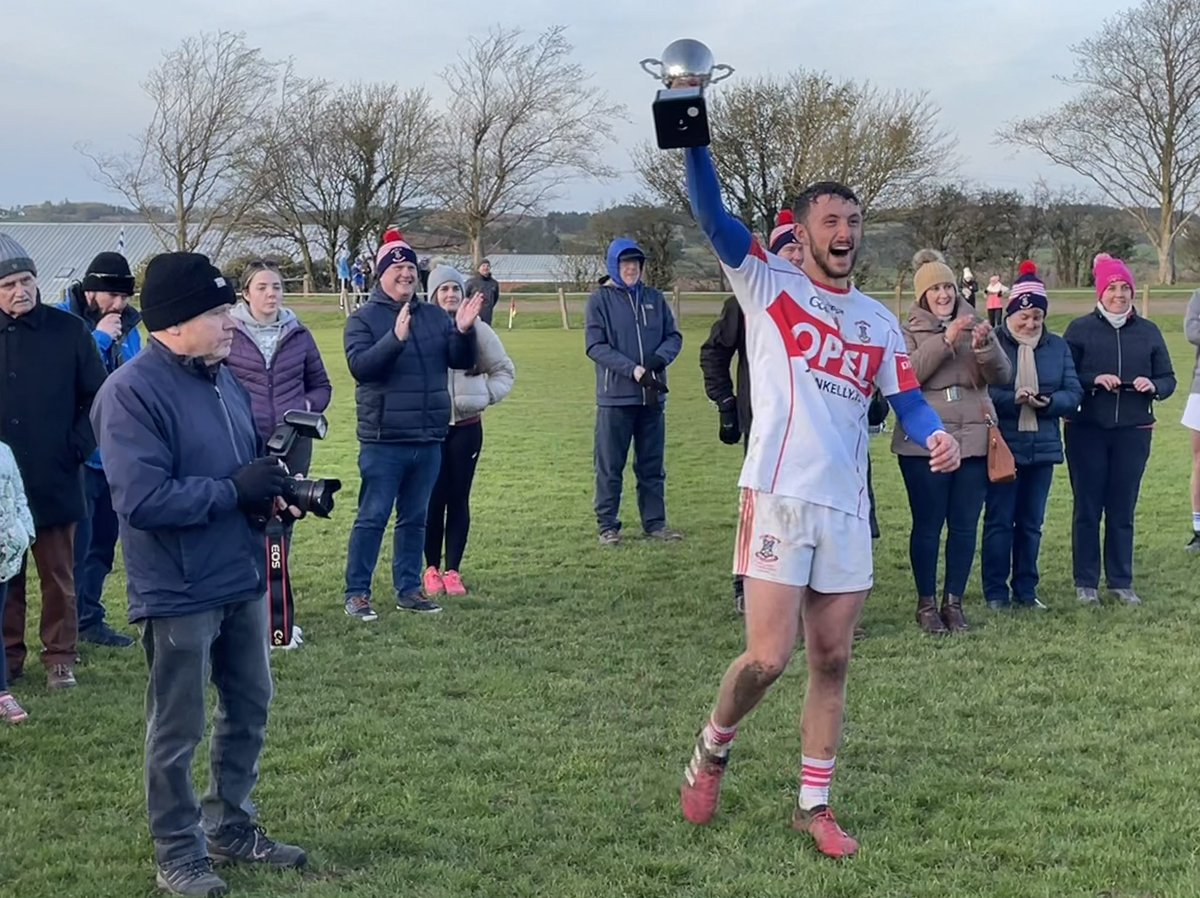 Huge Congrats to our U20B Hurlers, Management &amp; Mentors on fantastic win v #Tramore AET in Eddie O’ Donnell East Championship👏

Great to see so many in Dunhill to witness this passionate battle to victory ⚪️🔴

Well done to Reuben O’Halloran on being awarded ‘Man of the Match’✊