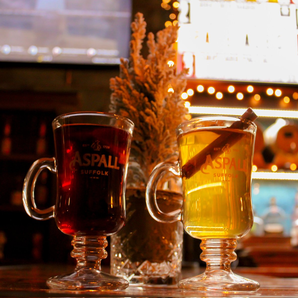 taphousehull's tweet photo. Tis the season🎅

Mulled wine and mulled cider available now!

#christmas #mulledwine #mulledcider #winter #brewpub https://t.co/RUaOxKL50F