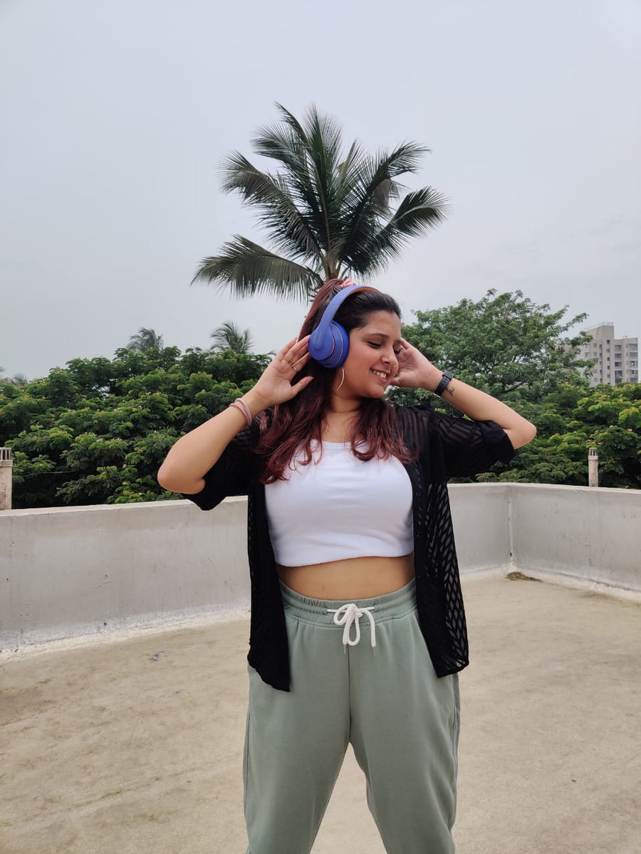 SoundcoreIndia's tweet photo. With Bass up technology & 60 hour playtime Life Q10 offers most comfortable fit, sweat resistant and best listening experience.
Grab your now on @flipkart 🎧 https://t.co/ou2kbkz9MA
Photo Credit: #yoshetaa https://t.co/7tnMQKrkDq
