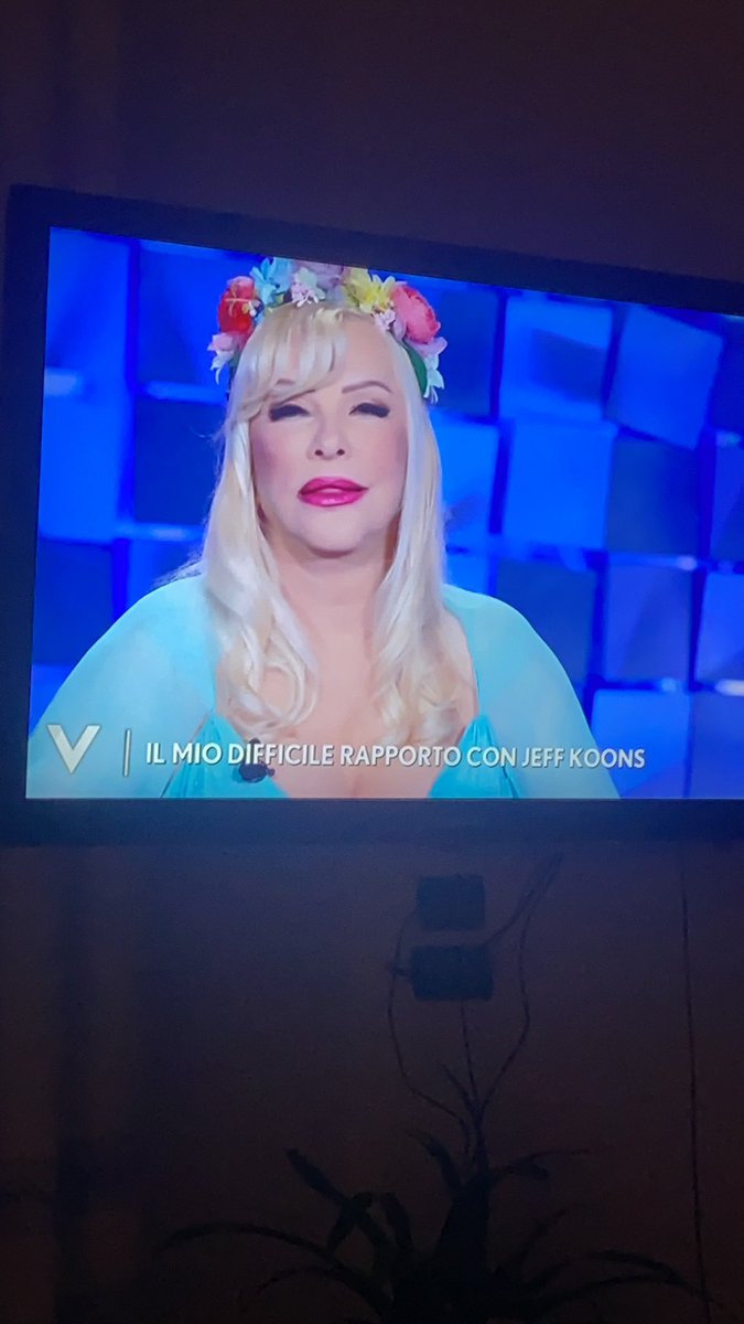 come_disse's tweet photo. Domanda del cazzo

#verissimo #Mediaset https://t.co/zvNv2fpMcT