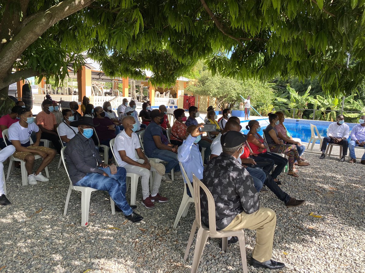 TommyGalanG's tweet photo. Reunión de dirigentes del Distrito Municipal de Hatillo en trabajos de establecimiento de la Dirección Distrital . #pldsetransforma @cmariottijr @pldenlinea @pldrenovadord @winnierodriguezrd https://t.co/P18bhxpnMq