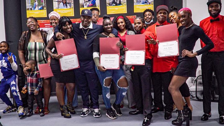 ctrnuleadership's tweet image. We've built a community care workforce for jobseekers and local businesses that builds community wealth. 

Village Apprenticeship Program (#VAP) invests in Brooklyn's youth and local BIPOC-owned businesses to rise together.

#communitysupport #centerfornuleadership #nuleadership