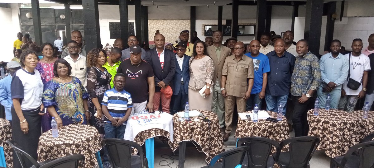 PlumeInfos's tweet photo. Rdc-culture : les artistes réunis au sein de la SONECA ensemble avec la famille Lwambo lancent un cris  d'alarme dans le procès contre la famille du capitaine Denis leson qui se dit propriétaire du Centre culturel 1,2,3. https://t.co/OXW6EkfqIC