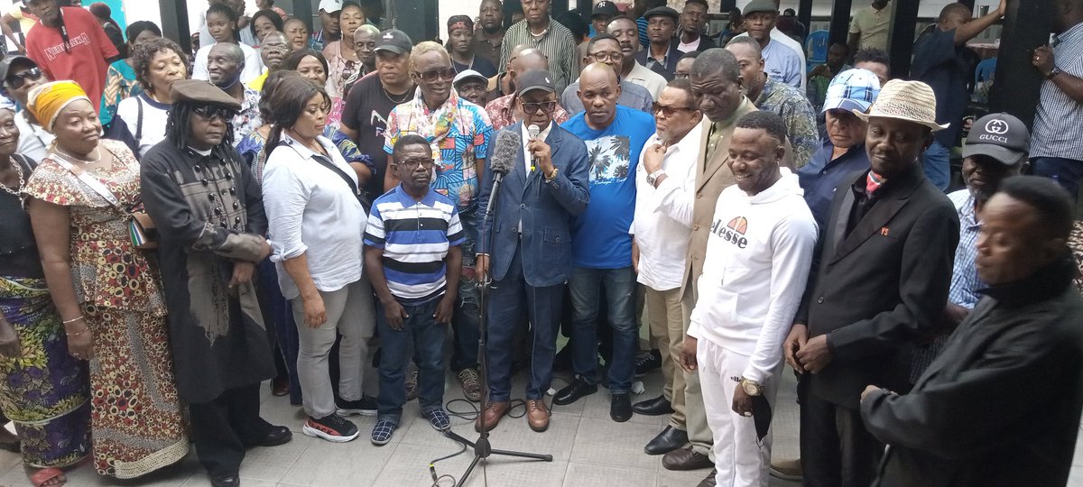 PlumeInfos's tweet photo. Rdc-culture : les artistes réunis au sein de la SONECA ensemble avec la famille Lwambo lancent un cris  d'alarme dans le procès contre la famille du capitaine Denis leson qui se dit propriétaire du Centre culturel 1,2,3. https://t.co/OXW6EkfqIC