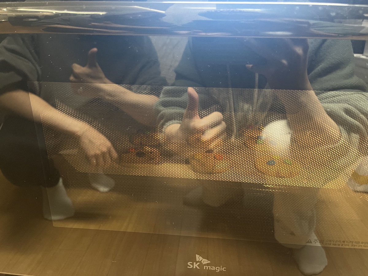 MHyunbinFrance's tweet photo. 🌕| 📸 | TWITTER
Traduction et photos du tweet de notre Hyunbin qui a fait des cookies pour les Clues.😘
©️: @RAIN_Ciipher
#MoonHyunbin #HYUNBIN #문현빈 #PRODUCE_X_101 #CIIPHER #CPR #Pengbin🐧 #Ciipher_BLIND_Open
#싸이퍼에_콩깍지_껴버렸네 https://t.co/vrpqe3Jhfv