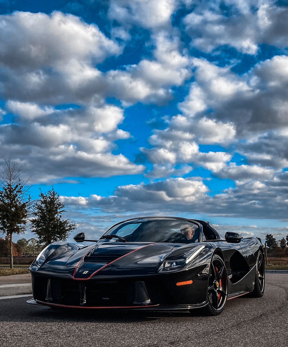 Fun day at #toysfortots today…now time for the <a href="/F1/">Formula 1</a> 🏎👊🏼 #CarsAndCoffeeOrlando