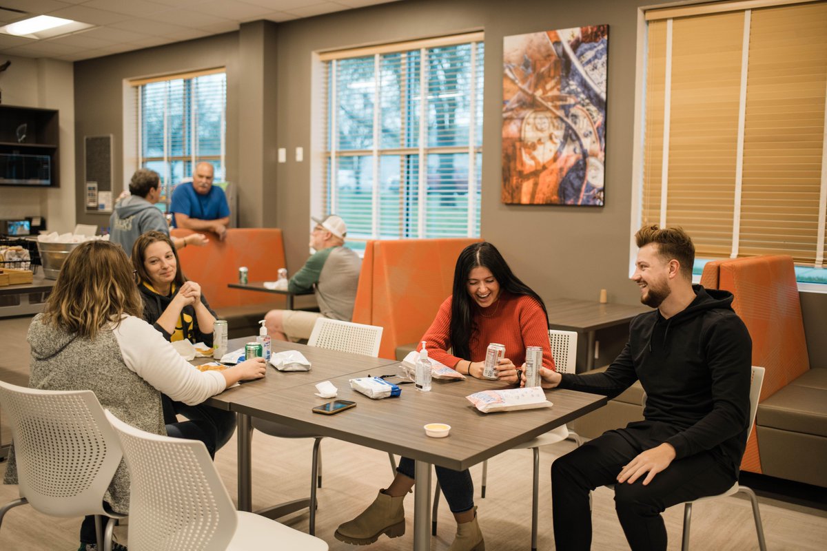 IntegrityMG's tweet image. Tis the season for family, fun and laughter, and @BrokersIntLtd  is enjoying Game Time 2021 to the fullest. We’re grateful that this team is part of the Integrity family. #IntegrityGameTime2021 #IntegrityFamily