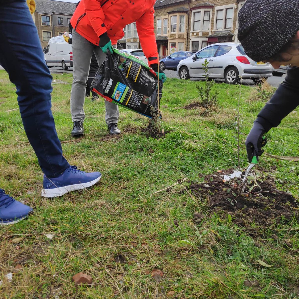 Such a great weekend closing the #GrowingTogether On Saturday we run a stall in Morecambe with our partners <a href="/goodthingscic/">Good Things Collective CIC</a> today #guerrillagardening <a href="/esrc_/">santiago ramirez</a> <a href="/IAALancaster/">Lancaster Impact Acceleration</a> thanks to everyone for your invaluable contributions to this project.  Thanks to Ros Galabo <a href="/Cruicksh/">Jayleen Cruickshank</a>
