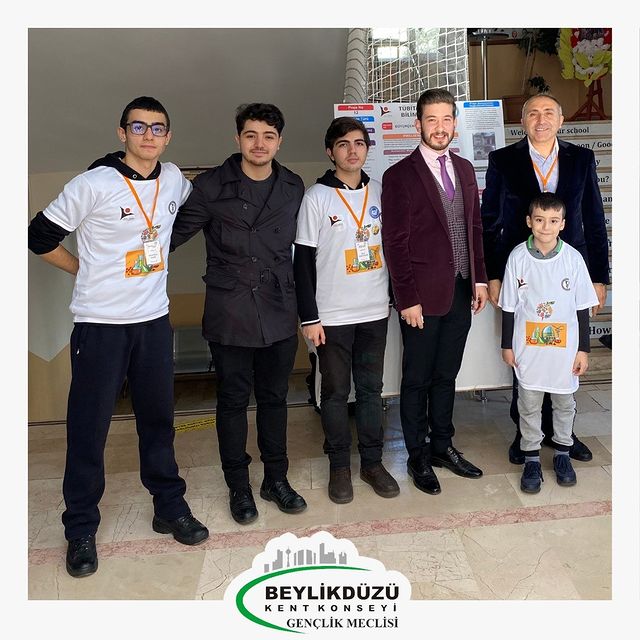 Cahit Zarifoğlu Anadolu Lisesi’nde düzenlenen Tubitak 4006 Bilim Fuarı’nda birbirinden güzel projeleri sunan genç girişimcilerimizin yanında olduk. 🤓

Kendilerini, fikirlerin girişime dönüştüğü <a href="/beylikduzusmart/">Beylikdüzü SMART</a> ile ilgili bilgilendirdik.

#tübitak #beylikdüzü #gençlikmeclisi