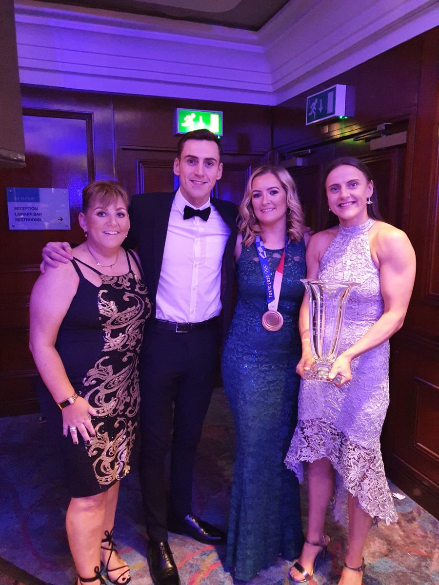 Great night had at the Aisling Awards &amp; congratulations to <a href="/michaelaw57/">Michaela Walsh</a> &amp; <a href="/aidanwalsh997/">Aidan Walsh</a> on picking up their award in our category 🥳
