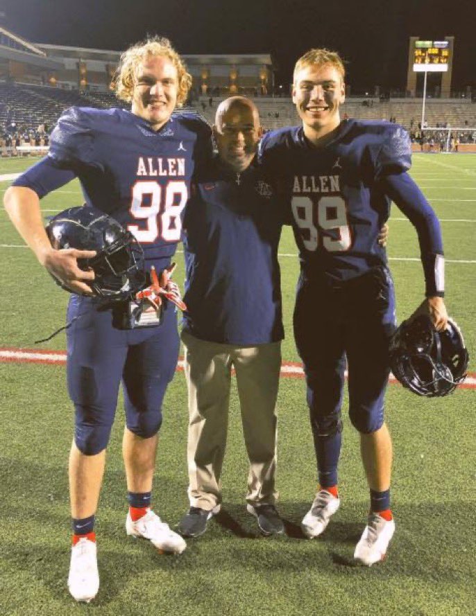 blake21vaughan's tweet photo. With the season coming to an end, I just want to say thank you to everyone involved in the Allen football program for a great season.  Coaches, teammates, trainers, and managers all provided me with life-changing memories and bonds. A-UP!!!🦅 https://t.co/j8KXLqMIcw
