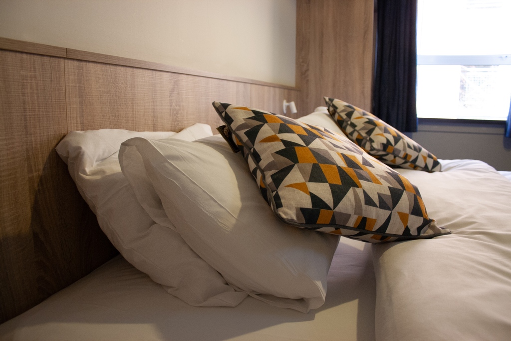 OldQuarterL's tweet photo. Rest easy at the Old Quarter Townhouse, right in the heart of Limerick💚
https://t.co/VwLutV1loP | 061 315 320
#TheOldQuarter #Accommodation #Hotel #Limerick #LimerickandProud #LimerickEdgeEmbrace #Staycation2021 #GatewayCity https://t.co/717l0zPlTO